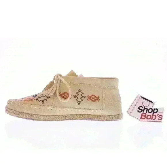 NIB TOMS Reed Yellow Suede Embroidered Women's Palmera Chukka Booties Sz 6.5 $99 - Picture 2 of 6